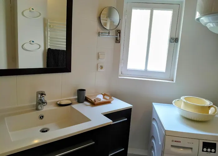 Emplacement Exceptionnel Tres Lumineux Au Coeur De *