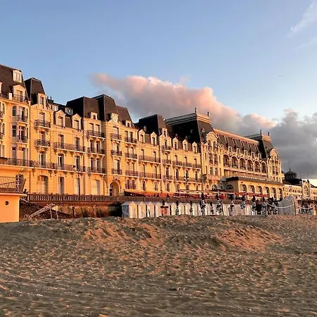 Lumineux Au Coeur De * Cabourg