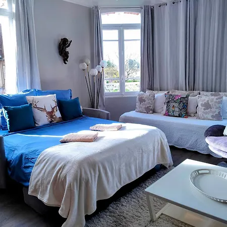 شقة Emplacement Exceptionnel Tres Lumineux Au Coeur De كابورغ